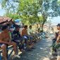 Sertu I. S. Silitonga Laksanakan Komsos Dengan Warga Desa Lambur Luar (pentjb)