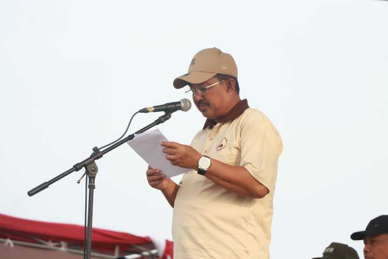 Bupati Anwar Sadat Pimpin Apel Gotong Royong Serentak Sambut Hari Pramuka ke-64 (pro)