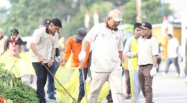 Bupati Tanjab Barat Anwar Sadat Gotong Royong Bersama Forkopimda dan OPD Terkait (pro)