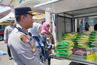 AKBP Agung Basuki bersama Pimcab Bulog Reny Lelianda dan Dinas DKP Handriathi Bustan tinjau Gerai Gerakan Pangan Murah (Ist)