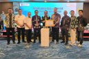Kepala Dinas Perakim H Syafrun bersama Manajer PLN ULP Kuala Tungkal Muhammad Mandala Putra dan Pejabat Terkait (Perakim)