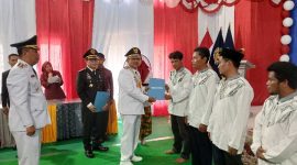 Didampingi Kalapas Kelas IIB Kuala Tungkal Iwan Darmawan, Bupati Anwar Sadat bersama Wabup Katamso dan Forkopimda Serahkan SK Remis kepada Warga Binaan Pemasyarakatan (ist)