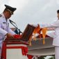 Wabup Katamso Pimpin Upacara Penurunan Bendera HUT ke-80 RI (pro)
