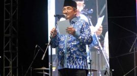 Bupati Tanjab Barat Drs H Anwar Sadat, M. Ag (pro)