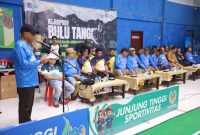 Plt Kadis Parpora Angsori menyampaikan  Laporan Kegiatan (pro)