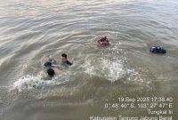 Tim SAR Evakuasi Korban Tenggelam di Perairan Sungai Pengabuan (Humas)
