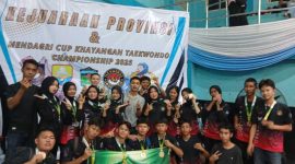 Atlet Taekwondo Tanjab Barat Bersama Official (ist)