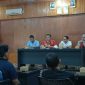 Ketua Umum KONI Tanjab Barat Jamal Darmawan Sie dan Pengurus Bersama Ketua PBSI H Abdullah (hms)