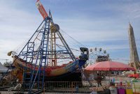 Kora-Kora Salah Satu Wahana Hiburan Pasar Malam Meriahkan HUT ke-80 TNI (hms)