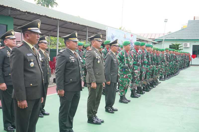 Perwira dan Prajurit Kodim 0419/Tanjab Saat Upacara Peringatan HUT ke-80 TNI (pentjb)