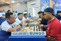 Atlet Catur Beregu Putra Tanjung Jabung Barat Saat Bertanding Melawan Pecatur Kabupaten Bungo (ist)