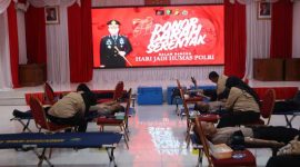 Kegiatan Donor Darah Memperingati Hari Jadi Ke-74 Humas Polri di Reconfu Mapolres Tanjab Barat (hms)