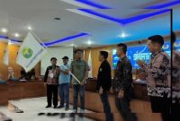 Sekda Hermansyah Terima Bendera Pataka PBSI (tangkapan layar)