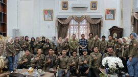 Wabup Tanjab Barat Dr H Katamso SA, SE., ME Bersama Dr Zainul Bahri, SE., ME dan Mahasiswa Magister Ilmu Lingkungan UNJA (pro)