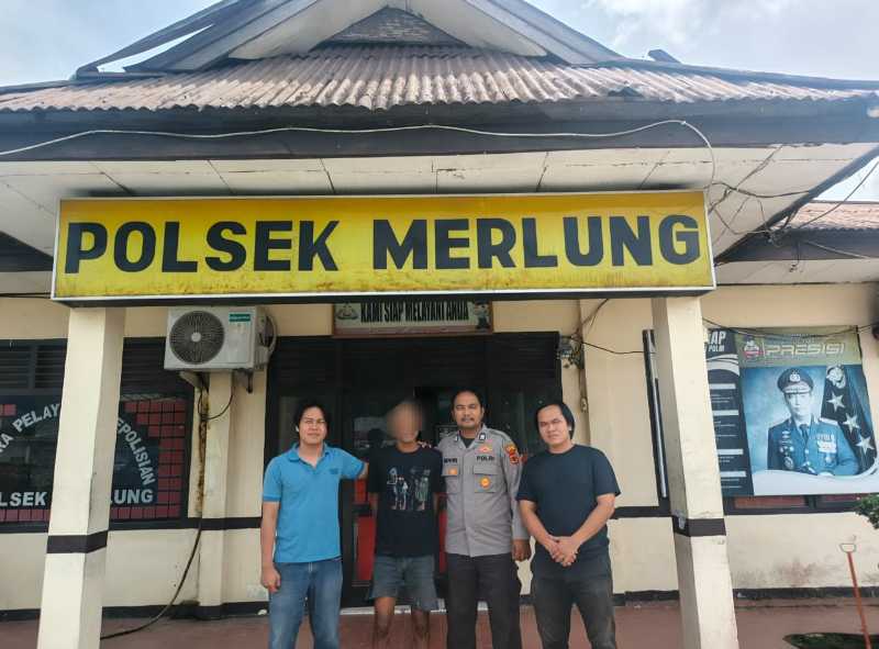 Baju Hitam Celana Pendek Pelaku Pencurian Yang Diamankan (hms)