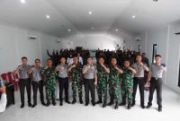 Kepqlq Imigrasi dan Jajaran Bersama Pabungdim 0419/Tanjab Beserta Perwira Maupu. Prajurit Kodim 0419/Tanjab (pentjb)