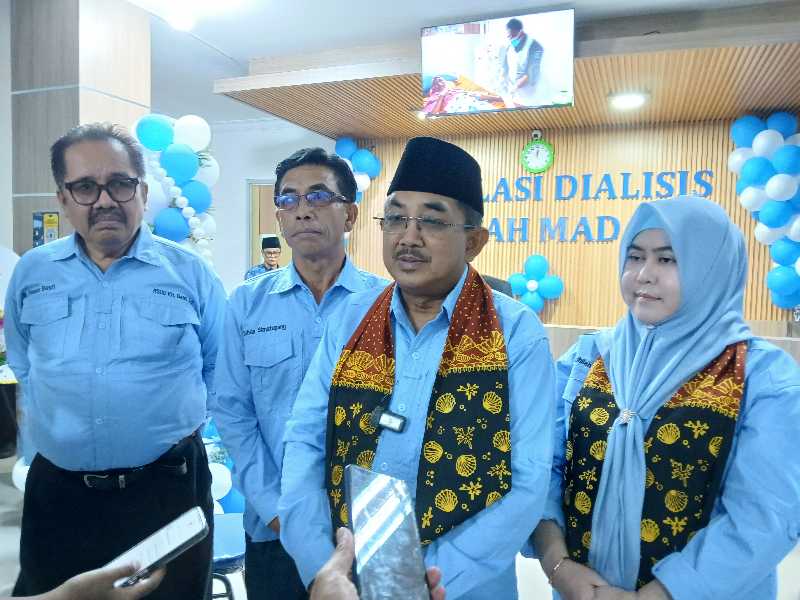 Bupati Anwar Sadat Didampingi Dirut RSUD KH Daud Arif Sahala Simatupang, dr Hasan Basri dan Ketua TP-PKK Hj Fadhilah Sadat (ist)