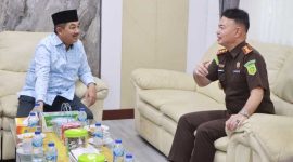 Kajaei Tanjab Barat Anton Rahmanto, S. H., M. H, Saat Silaturrahmi Dengan Bupati Drs H Anwar Sadat, M. Ag (KNTJB)