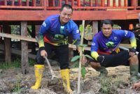 Kapolres Tanjab Barat AKBP Agung Basuki Bersama Waka Polres Kompol Johan Christy Silaen (hms)