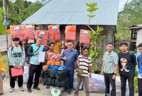 Jamal Darmawan Sie Bersama Nelayan KUB Papadaan Desa Semau (Ist)