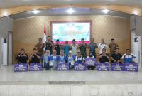 Bupati Anwar Sadat Bersama Forkopimda, KONI, Disparpora dan Atlet Beserat Pelarih Berprestasi Penerima Bonus Secara Simbolis (pct)