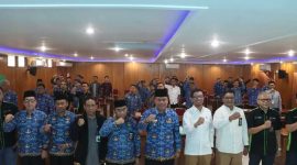 Wakil Bupati Katamso Bersama Kepala OJK dan Peserta Rapat TPKAD (pro)