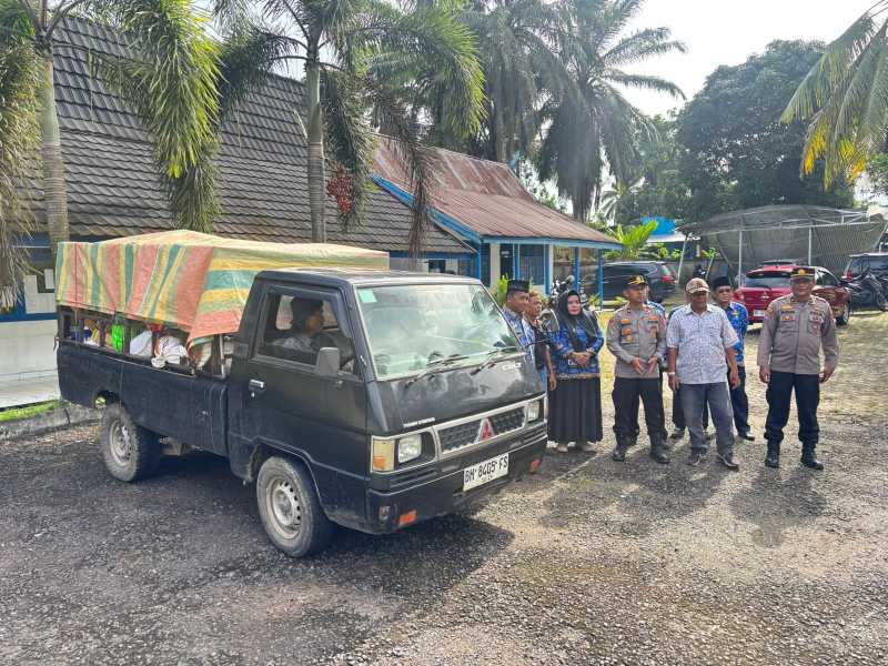 Pelepasan Bantuan Dari Masyarakat Kecamatan Mestong Untuk Korban Bencana Medan, Padang dan Aceh (ist)
