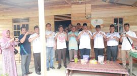 Kadis Perakim Syafrun Dampingi Bupati Anwar Sadat Serah Terima Bantuan RTLH (Perakim)