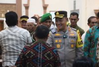 Kapolres Tanjab Barat AKBP Agung Basuki Saat Peninjuan Kegiatan Ibadah di Gereja (hms)