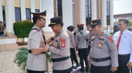 Kompol Johan Christy Silaen Pamitan Dengan Personel Polres Tanjab Barat (ist)