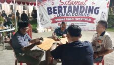 Bupati Tanjab Barat Anwar Sadat Beraama Ketua KONI, Kajari dan Kapolres Melakukan Pentandingan Eksibisi Domino (ist)