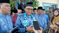 Wakil Menteri Tenaga Kerja Afriansyah Noor Bersama Bupati Tanjab Barat Anwar Sadat dan Wakil Bupati Katamso (ist)