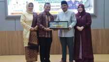 Pemberian Cinderamata (pro)