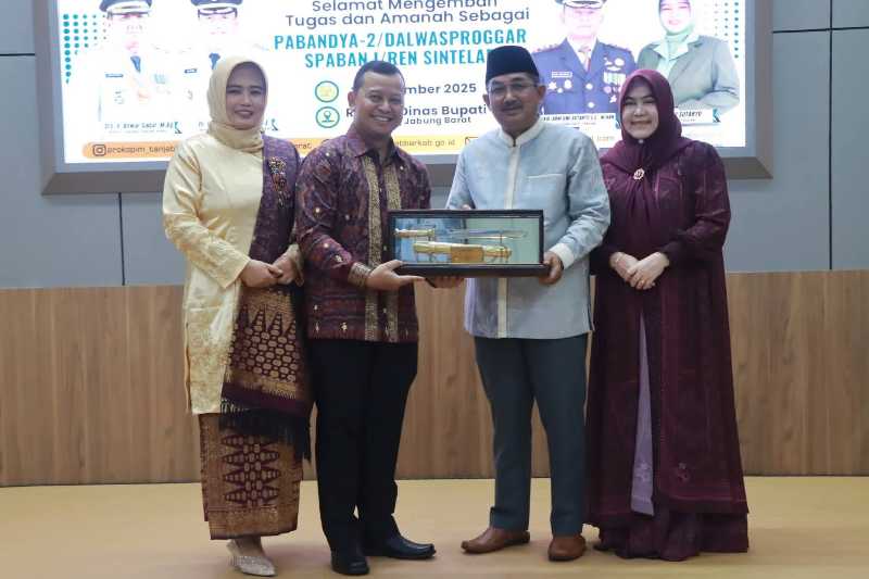 Pemberian Cinderamata (pro)