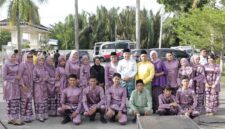 Ketua DPRD Tanjab Barat Hamdani, S. E Bersama Sejumlah Peserta Upacara (FOTO : HUMAS)