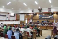 Kegiatan Audiensi Bersama Buruh di Gedung DPRD Tanjab Barat (FOTO : Humas)