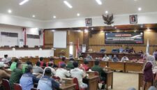 Kegiatan Audiensi Bersama Buruh di Gedung DPRD Tanjab Barat (FOTO : Humas)