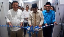 Bupati Anwar Sadat Didampingi Wabup Katamso dan Kadisporabudpar Angsori (FOTO : HMS)
