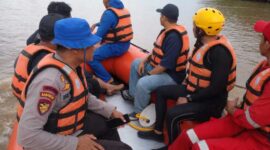 Tim Gabubgan Lakukan Pencarian Terhadap Korban (FOTO : Humas)