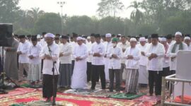 Ketuk Pintu Langit! Gubernur Jambi Bersama Danrem dan Forkopimda Gelar Sholat Istisqa Mohon Hujan (Penrem 042/Gapu)