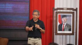 Rocky Gerung Saat Mengisi Kuliah Politeknik Agraria STPN (ATR/BPN)