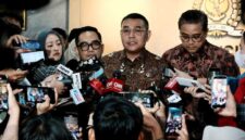 Wamen ATR/Wakil Kepala BPN Tanggapi Pertanyaan Wartawan (ATR/BPN)