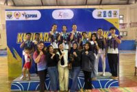 Ketua Pengcab GI Tanjab Barat Diana Maylan Wijaya Bersama Pelatih, Official dan Atlet (GI)