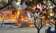 8 KK 27 Jiwa Kehilangan Tempat Tinggal, Siang Bolong Rumah di Lorong Namirah Kuala Tungkal Ludes Terbakar