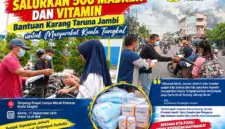 Pembagian Masker dan Vitamin 