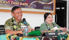 Didampingi Ketua Persit KCK Cabang XXVI Ny Trias Zulhiardi, Dandim 0419/Tanjab Letkol Inf Zulhiardi Berikan Pengarahan Perdana (pentjb)