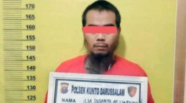 Lia Susanto, petugas keamanan yang menghukum santri di Rokan Hulu ditetapkan sabagai tersangka. (Foto: Dok. Polsek Kunto Darussalam)