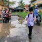 Begini Kondisi jalan lingkungan belakang SDN 5 Kuala Tungkal dan Masjid Baiturrahim ketia Musim Penghujan. FOTO : LT
