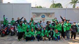 PT. Jasa Raharja Cabang Jambi melaksanakan kegiatan Ramadhan dengan tema ‘JRku Bersih’ (Memberi dan Mengasihi) bersama 30 srikandi ojol GRAB, Kamis (21/4/22).