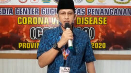 FOTO : Kapolres Tanjab Barat AKBP Guntur Saputro, SIK, MH Saat Memberikan Keterangan Pers di Mapolres Tanjab Barat, Sabtu (09/05/20)